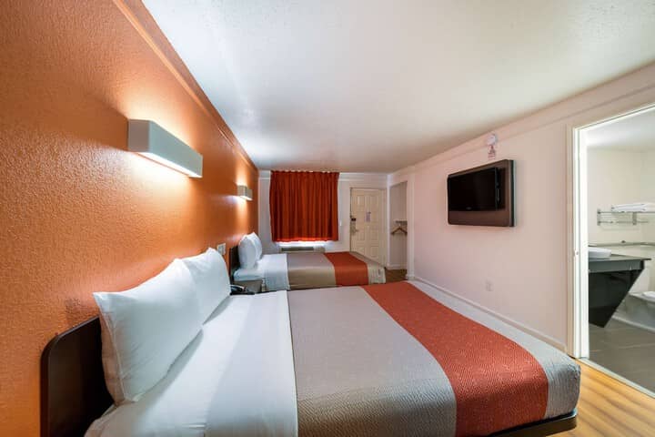 Room 3 of 31