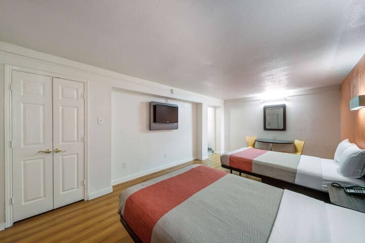 Room 12 of 31