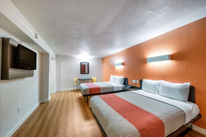 Room 8 of 31